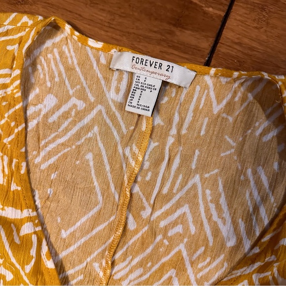 Forever 21 Women’s Dress Size Small - Picture 4 of 7